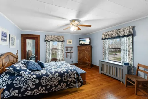 205 East Lincoln Avenue Watseka IL 60970