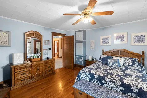 205 East Lincoln Avenue Watseka IL 60970