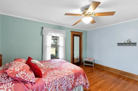 205 East Lincoln Avenue Watseka IL 60970