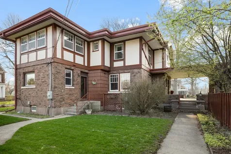 205 East Lincoln Avenue Watseka IL 60970