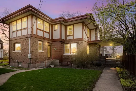 205 East Lincoln Avenue Watseka IL 60970