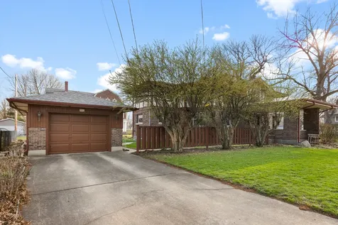 205 East Lincoln Avenue Watseka IL 60970