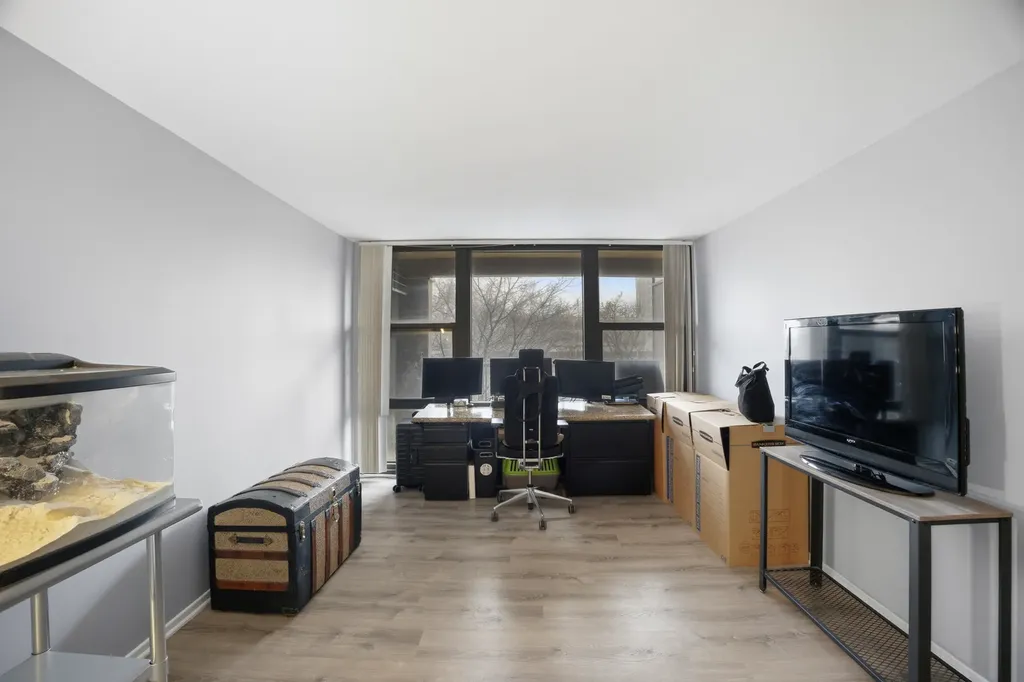 2605 South Indiana Avenue Chicago IL 60616