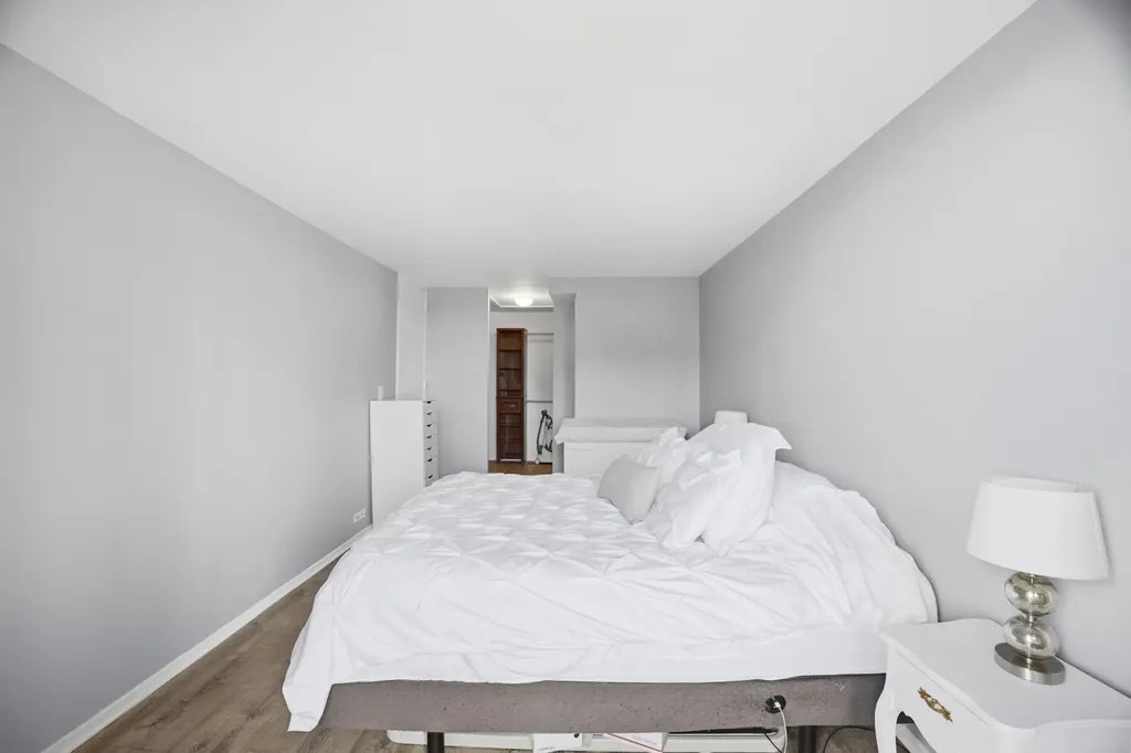 2605 South Indiana Avenue Chicago IL 60616