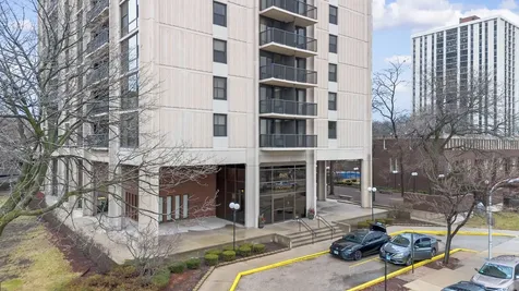 2605 South Indiana Avenue Chicago IL 60616