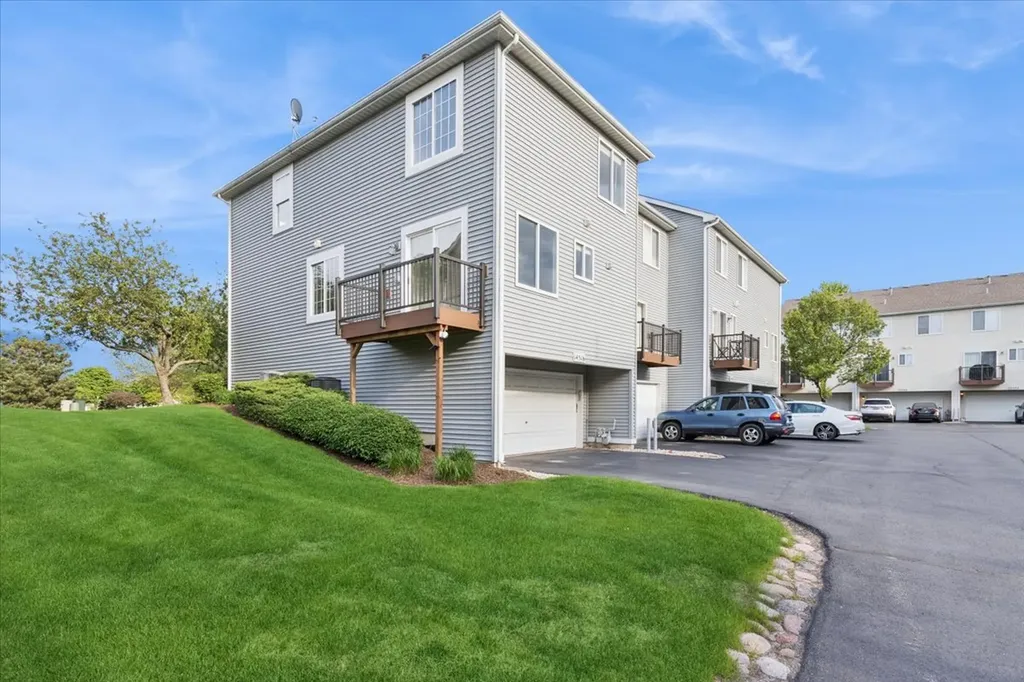 14516 Patriot Square Drive W Plainfield IL 60544