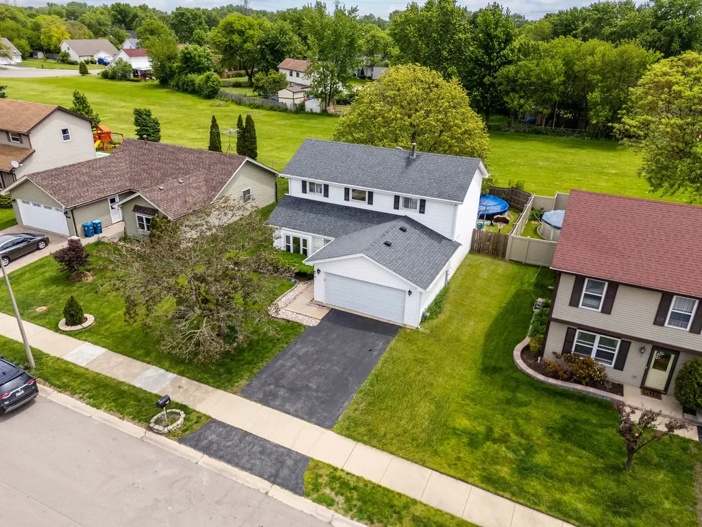 970 Camden Lane Aurora IL 60504