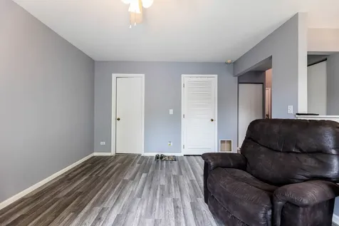 970 Camden Lane Aurora IL 60504