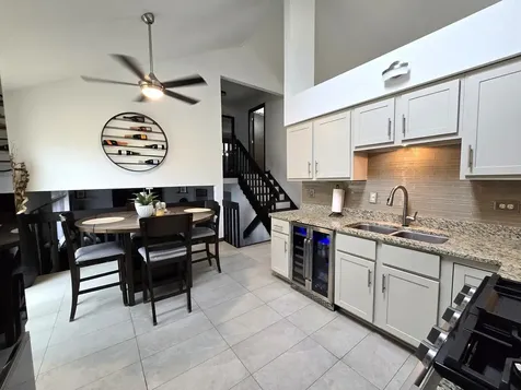 22709 Jamie Court Richton Park IL 60471