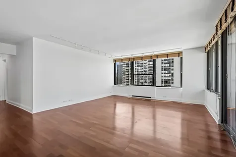 1560 North Sandburg Terrace Chicago IL 60610