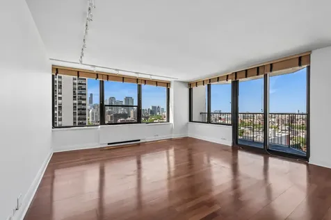 1560 North Sandburg Terrace Chicago IL 60610