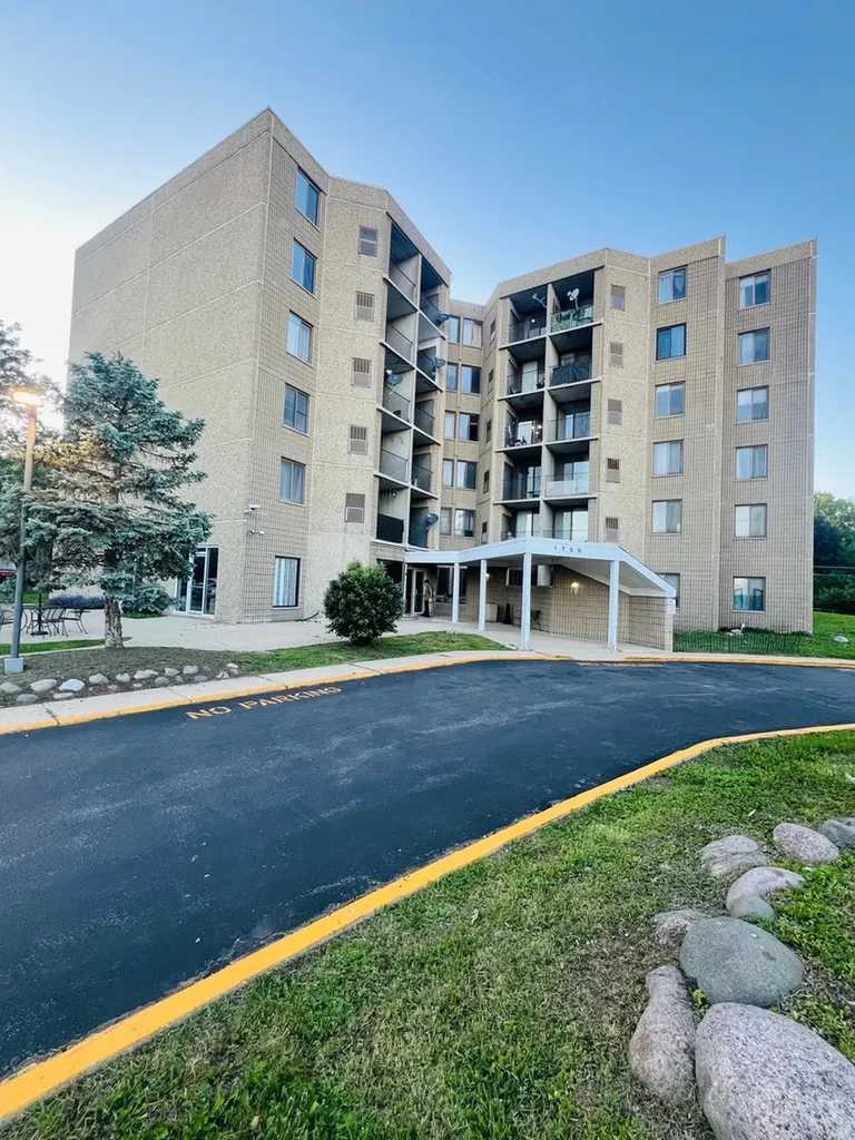 1750 North Marywood Avenue Aurora IL 60505