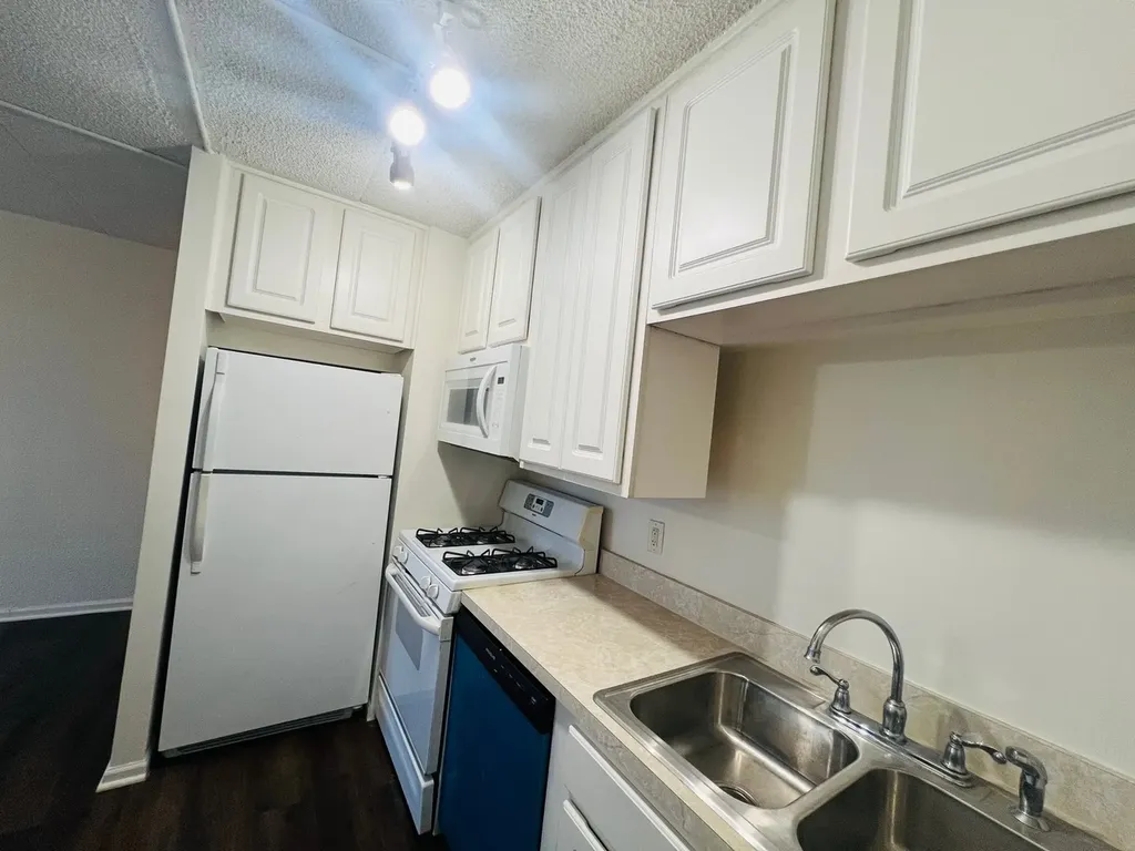 1750 North Marywood Avenue Aurora IL 60505