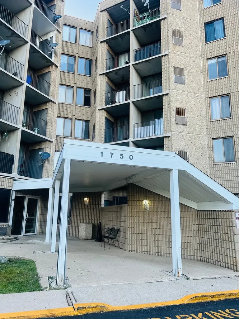 1750 North Marywood Avenue Aurora IL 60505