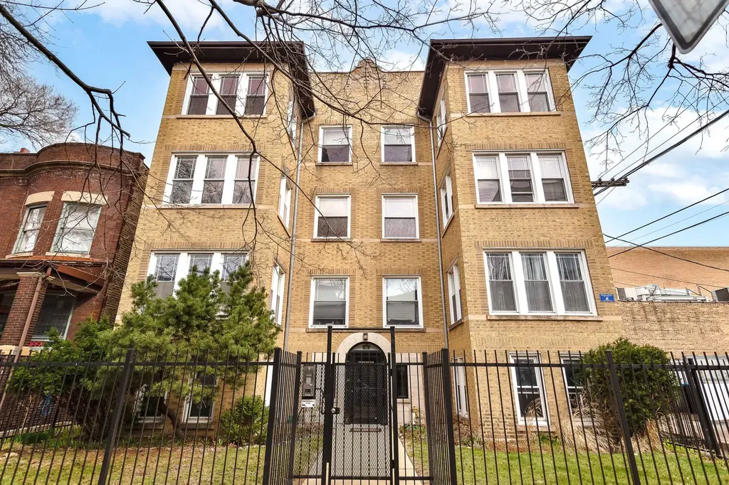 1218 West Albion Avenue Chicago IL 60626