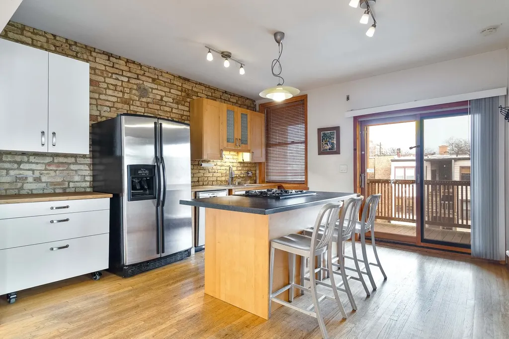 1218 West Albion Avenue Chicago IL 60626