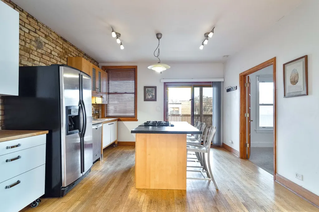 1218 West Albion Avenue Chicago IL 60626