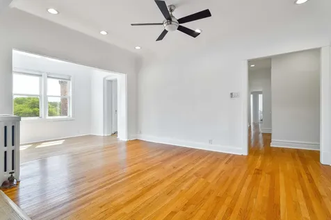 1218 West Albion Avenue Chicago IL 60626