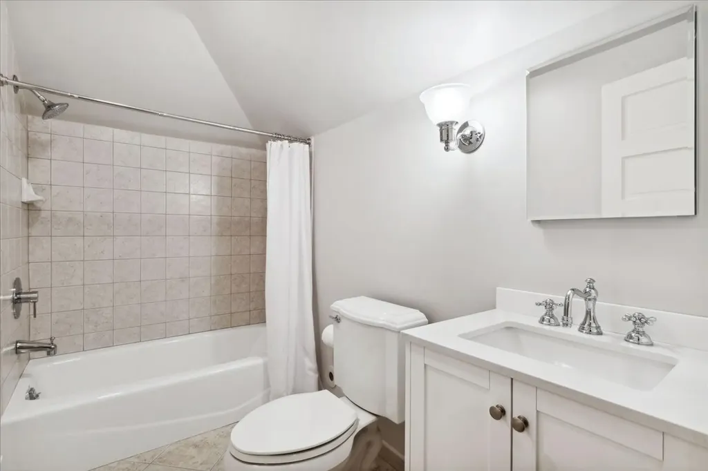 730 Lake Avenue Wilmette IL 60091