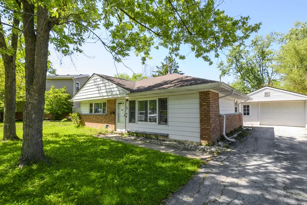 336 Mohawk Street Park Forest IL 60466