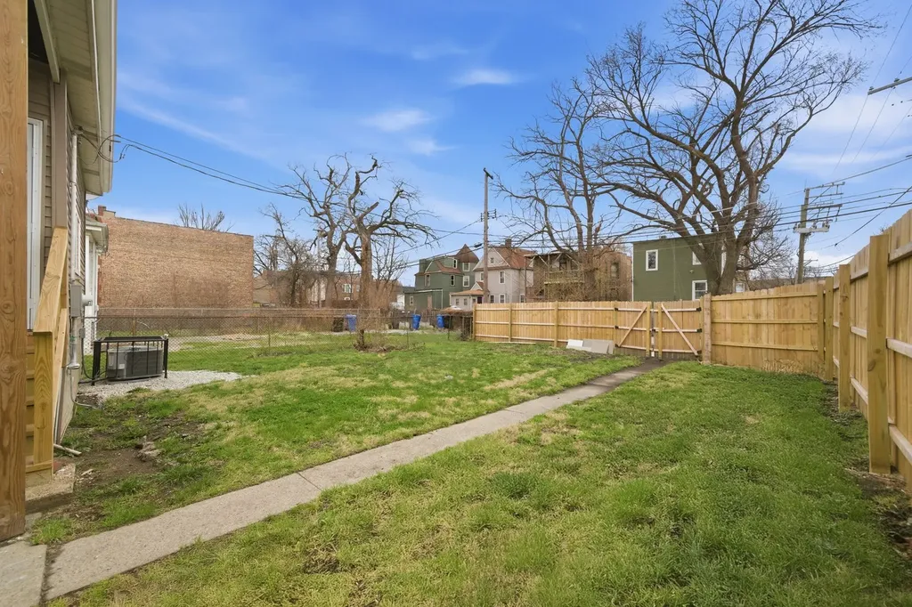 7845 South Union Avenue Chicago IL 60620