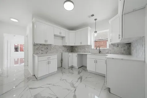 7845 South Union Avenue Chicago IL 60620