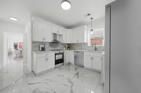 7845 South Union Avenue Chicago IL 60620