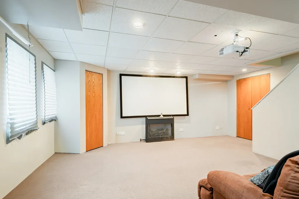 16017 West Iroquois Drive Lockport IL 60441