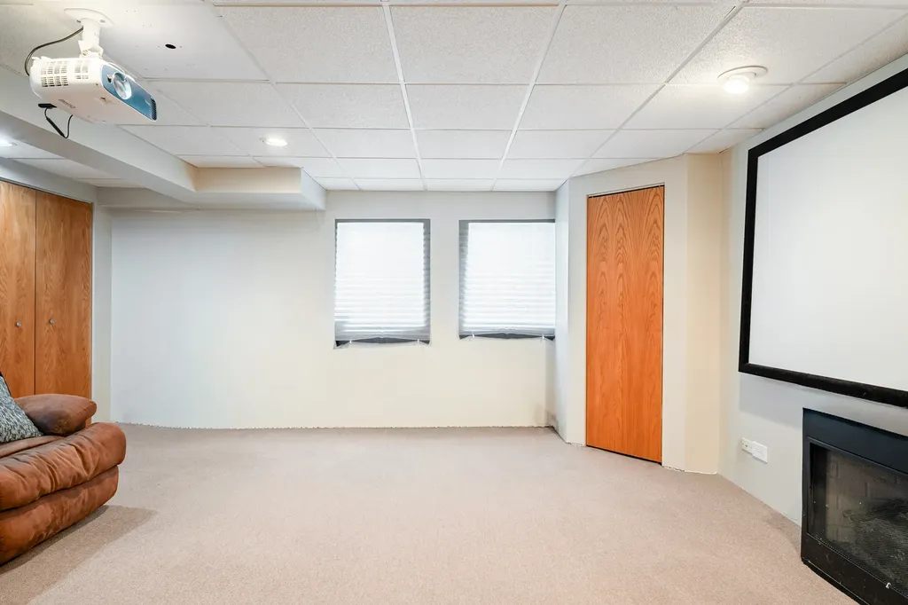 16017 West Iroquois Drive Lockport IL 60441