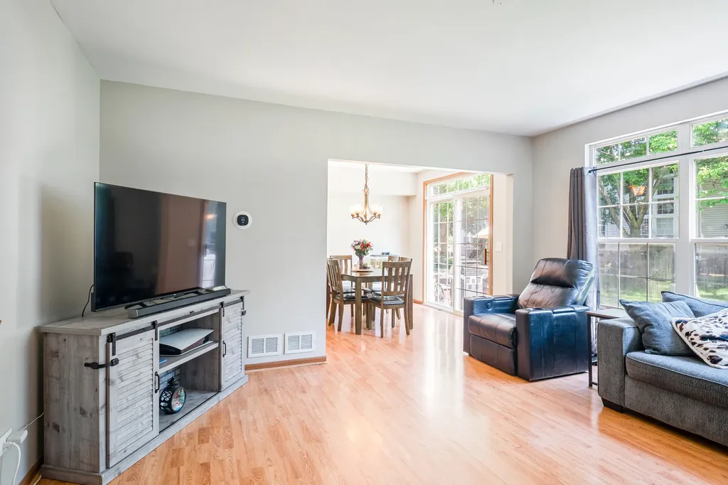 16017 West Iroquois Drive Lockport IL 60441
