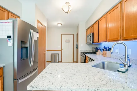 16017 West Iroquois Drive Lockport IL 60441