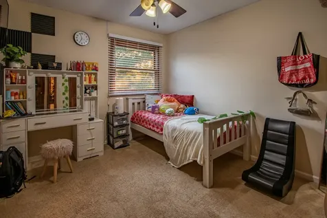 1201 Pinetree Lane Bartlett IL 60103