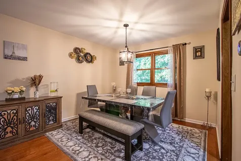 1201 Pinetree Lane Bartlett IL 60103