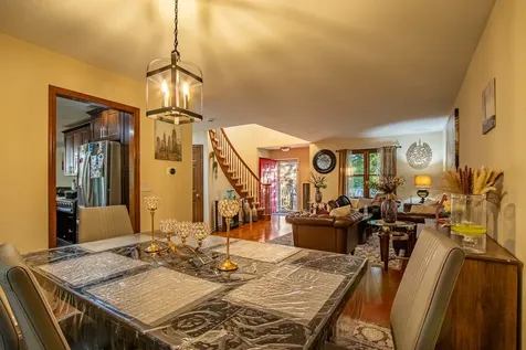 1201 Pinetree Lane Bartlett IL 60103