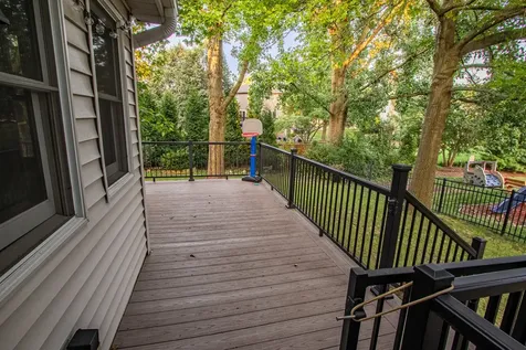 1201 Pinetree Lane Bartlett IL 60103