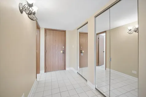 475 Plum Creek Drive Wheeling IL 60090