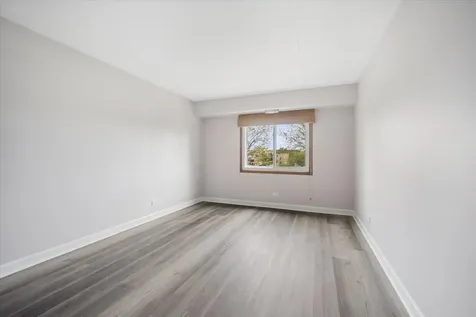 475 Plum Creek Drive Wheeling IL 60090