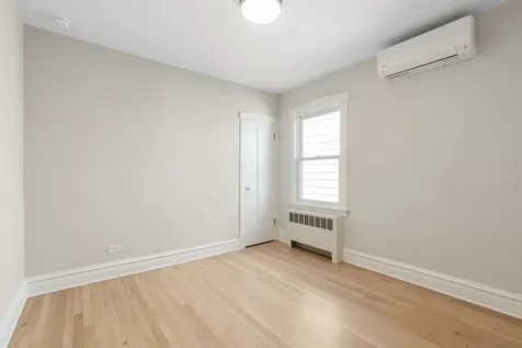 5747 North Melvina Avenue Chicago IL 60646