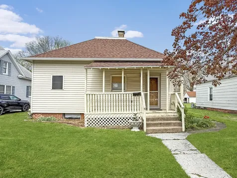 212 West Bodwell Avenue Rantoul IL 61866