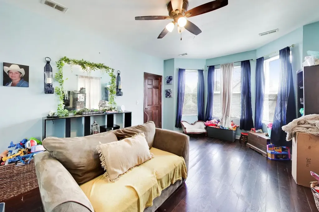 3324 North Kostner Avenue Chicago IL 60641