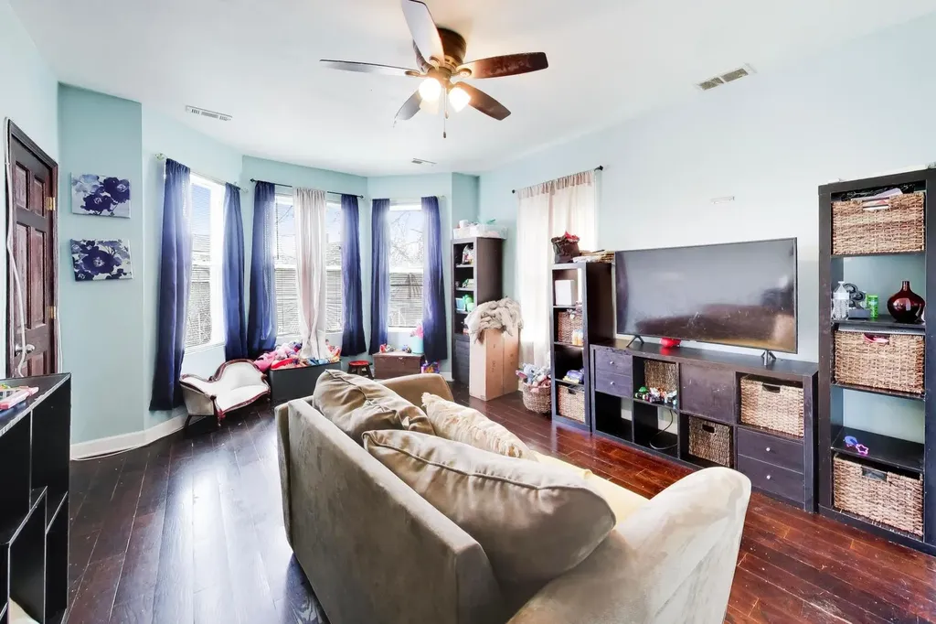 3324 North Kostner Avenue Chicago IL 60641