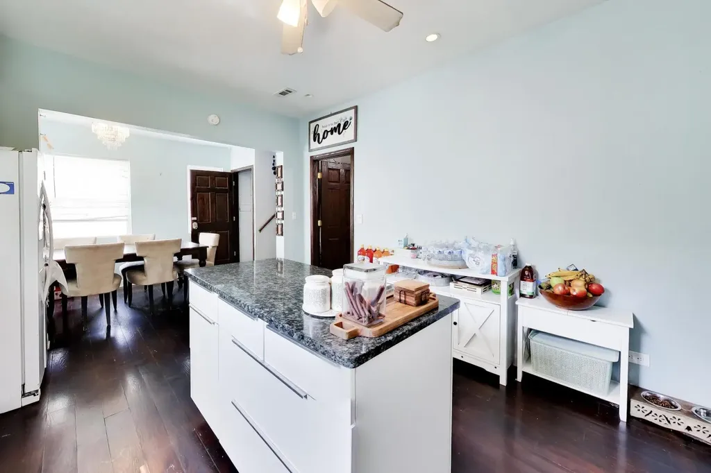 3324 North Kostner Avenue Chicago IL 60641