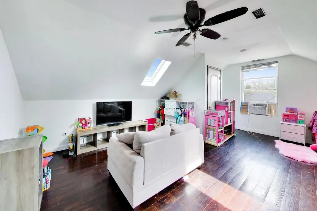 3324 North Kostner Avenue Chicago IL 60641