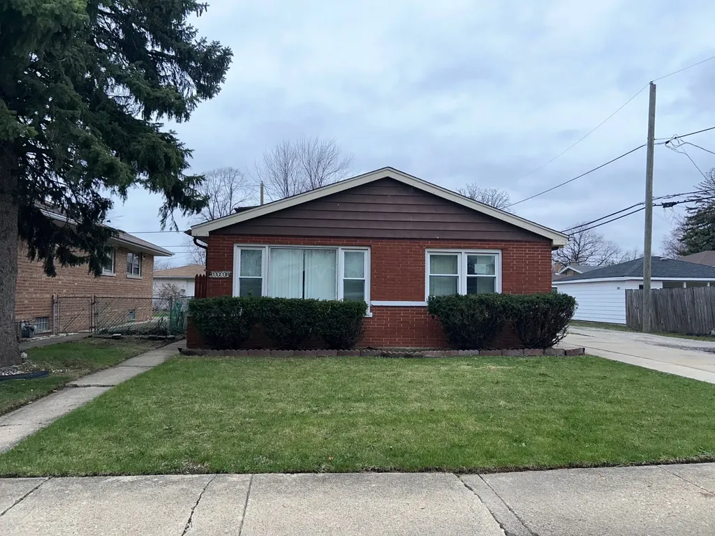 15210 Evers Street Dolton IL 60419