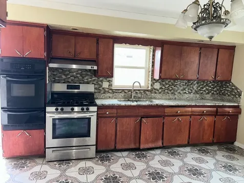 15210 Evers Street Dolton IL 60419