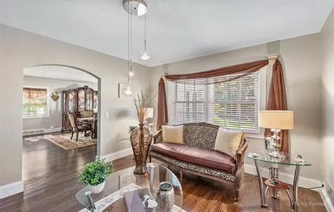 240 South Mchenry Avenue Crystal Lake IL 60014