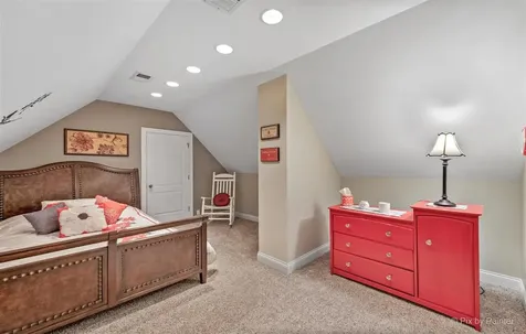 240 South Mchenry Avenue Crystal Lake IL 60014