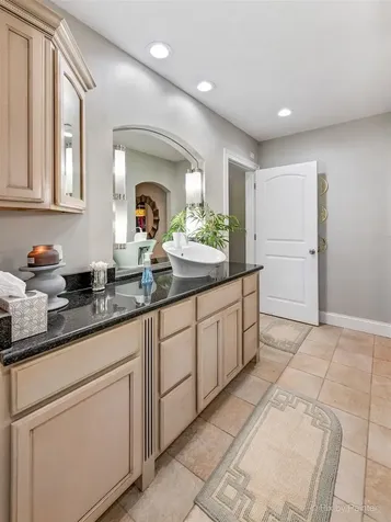 240 South Mchenry Avenue Crystal Lake IL 60014