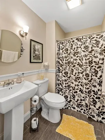 240 South Mchenry Avenue Crystal Lake IL 60014