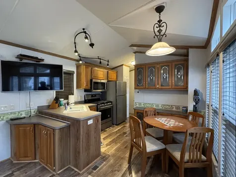 17-185 Woodhaven Lakes Sublette IL 61367